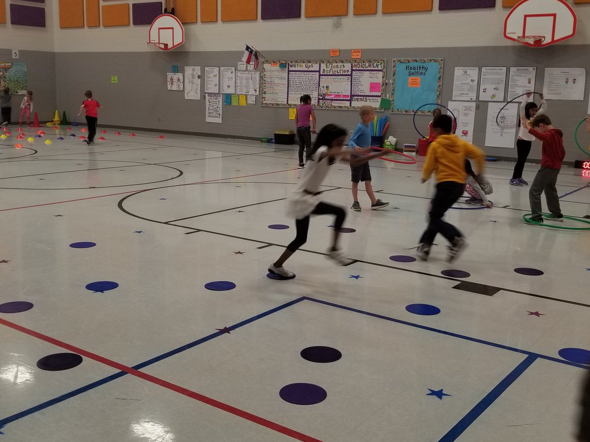 CoachJamesPE's tweet photo. #3rdGrade #HeartTag  #1stGradeStations #JumpRoping #Rhythms #VaughnPE #VaughnElementary #HealthyZoneSchoolInTraining https://t.co/i3lxyepInR