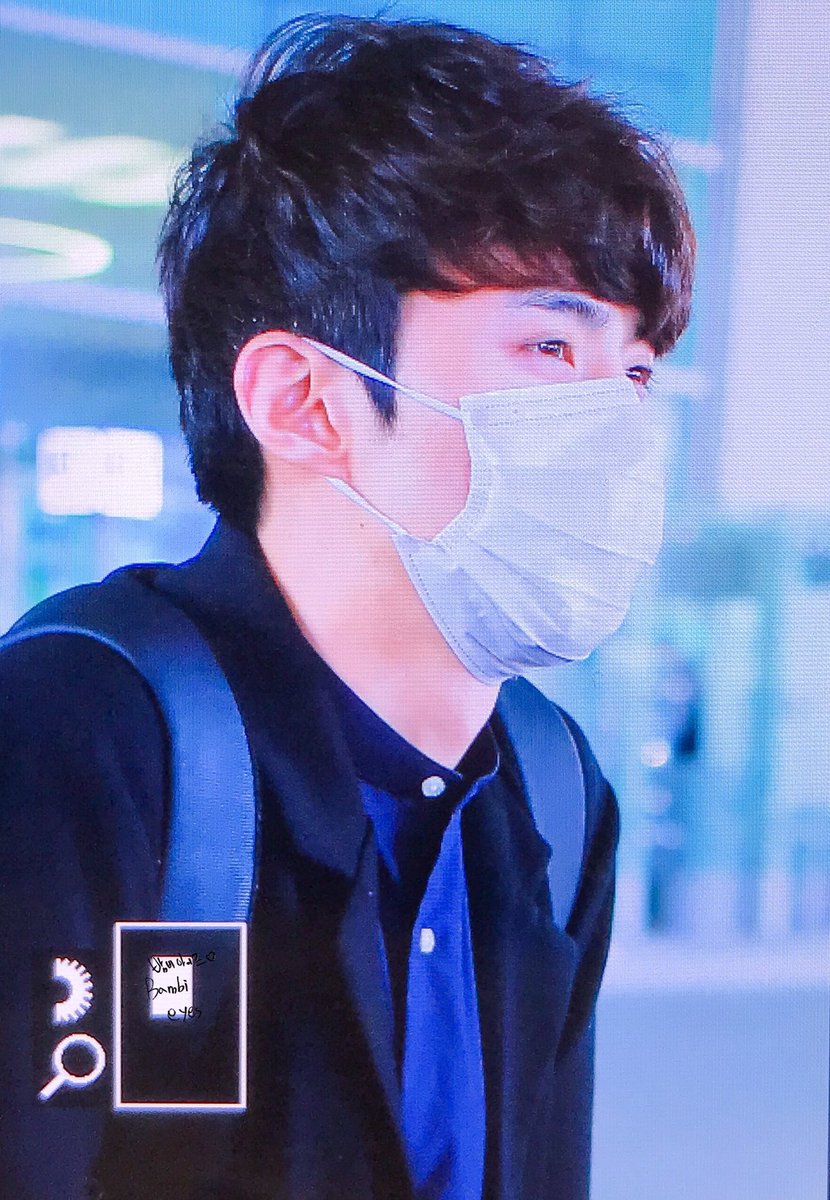 Yeoonebrasil's tweet photo. [PRÉVIA] 050318 Yeo One no aeroporto de Incheon | cr.: BambiEyes0327

#여원 #펜타곤 #PENTAGON https://t.co/d6FNVSw1Fs