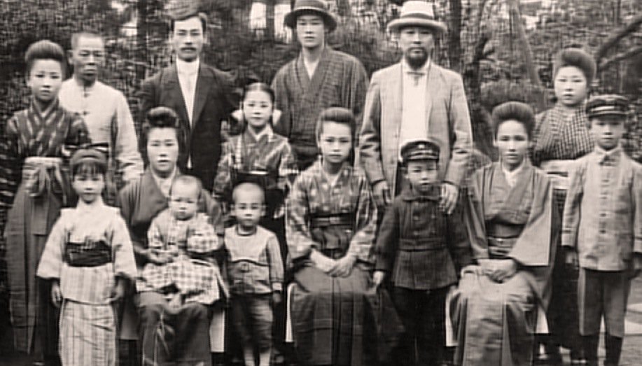 kurosawa様 The Kurosawa #黒澤明 family - father Isamu and Akira - @wrongreel