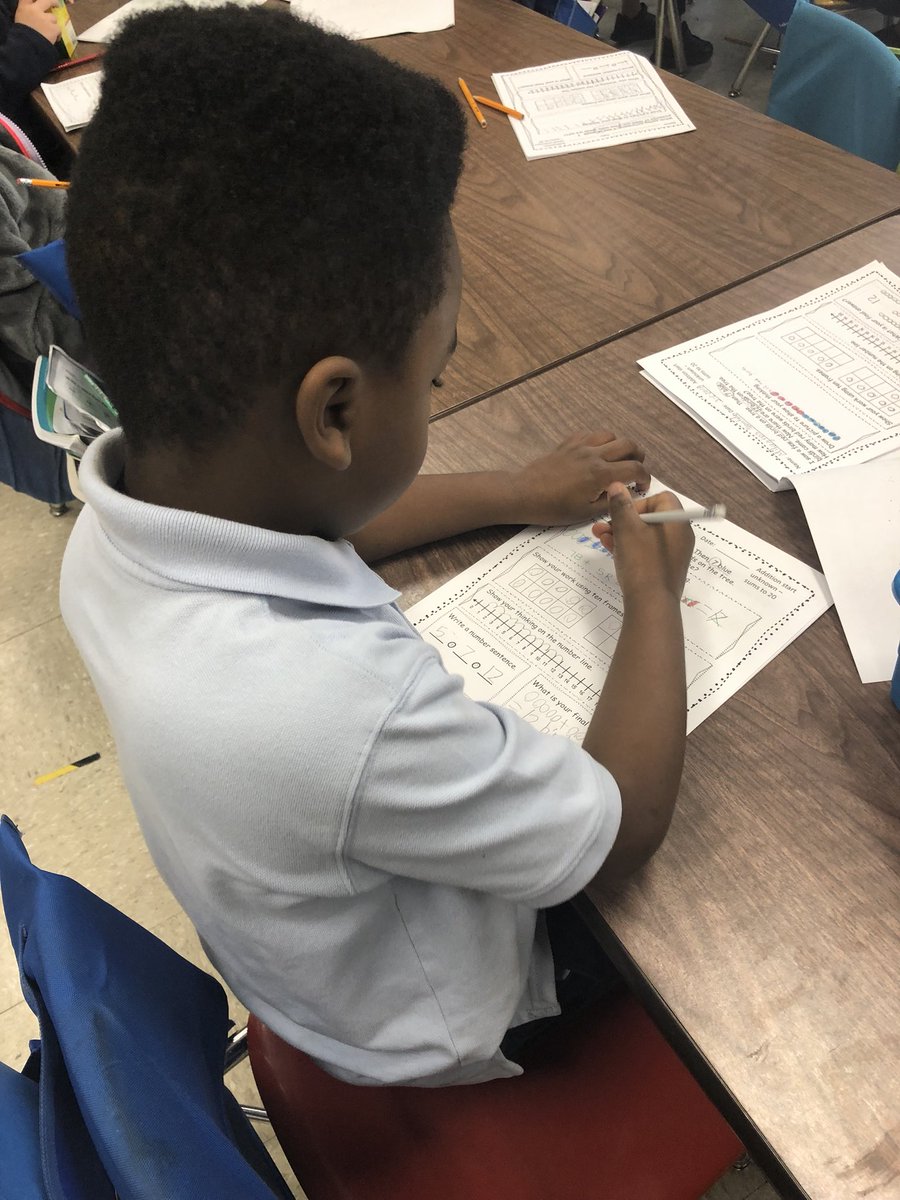 WashingtonSD89's tweet photo. Our first graders working on Math. #D89Community #WashingtonWildcats #Duallanguage #D89brightfuture #educationmatters #mathematics https://t.co/Z2V2xEsZw5