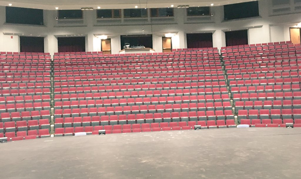 musicalthrones_'s tweet photo. Hey Rolla, MO! What’s up? #leachtheatre #musicalthrones https://t.co/Eo0nSDyRG2