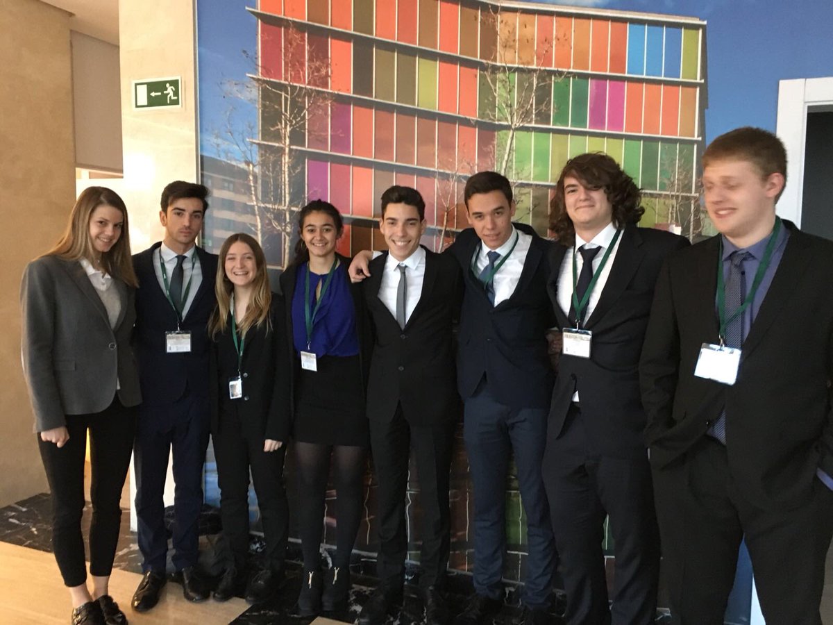 montessoripalau's tweet photo. Una gran experiència de l’alumne Francesc Mascort (1r de Batxillerat) al @MEP_Spain, com un dels representants de Catalunya! #MEP18 https://t.co/bEwQMaCQSf