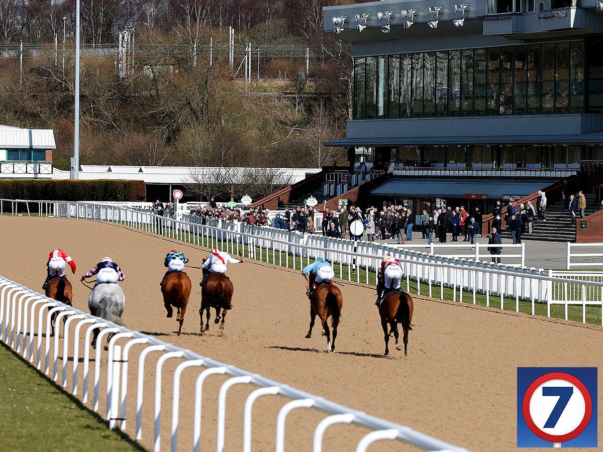 Pick7's tweet image. 🎉 It looks like we have a #Pick7 jackpot winner tonight at @WolvesRaces.

👊 We will confirm the winners details ASAP.