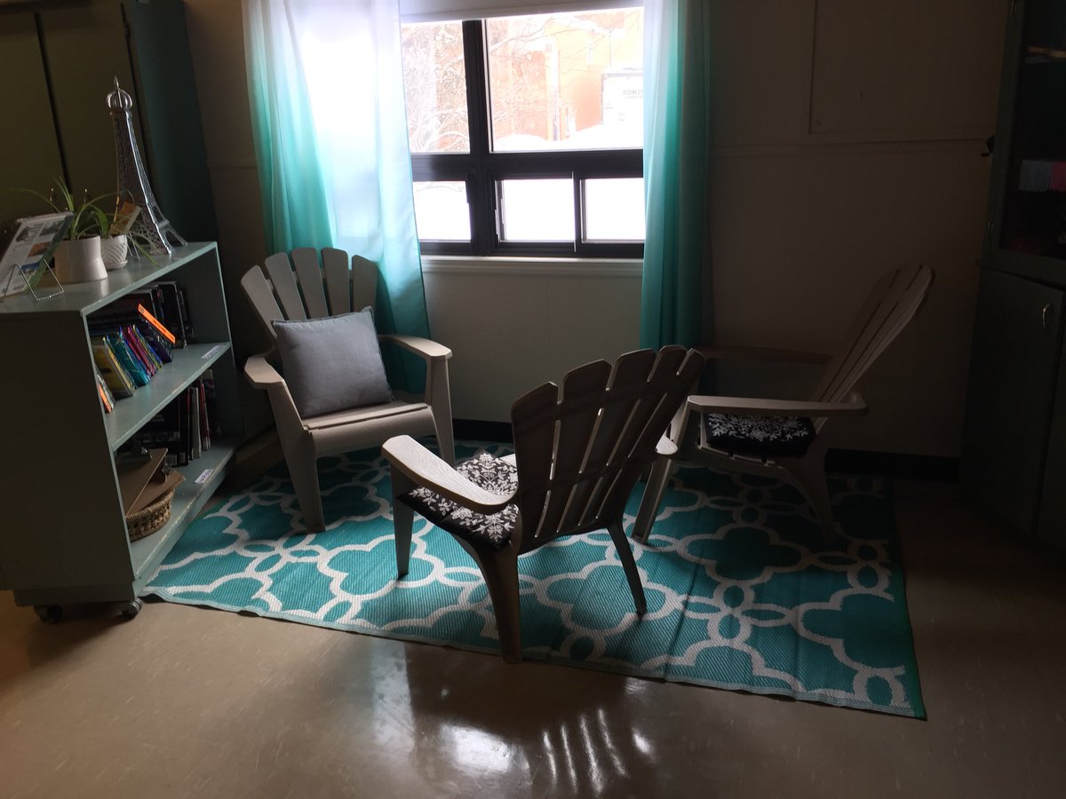 stacie_77's tweet image. Alternate seating for literacy! How warm and welcoming #mpscpssd #howdoweknow @LisaKuchler