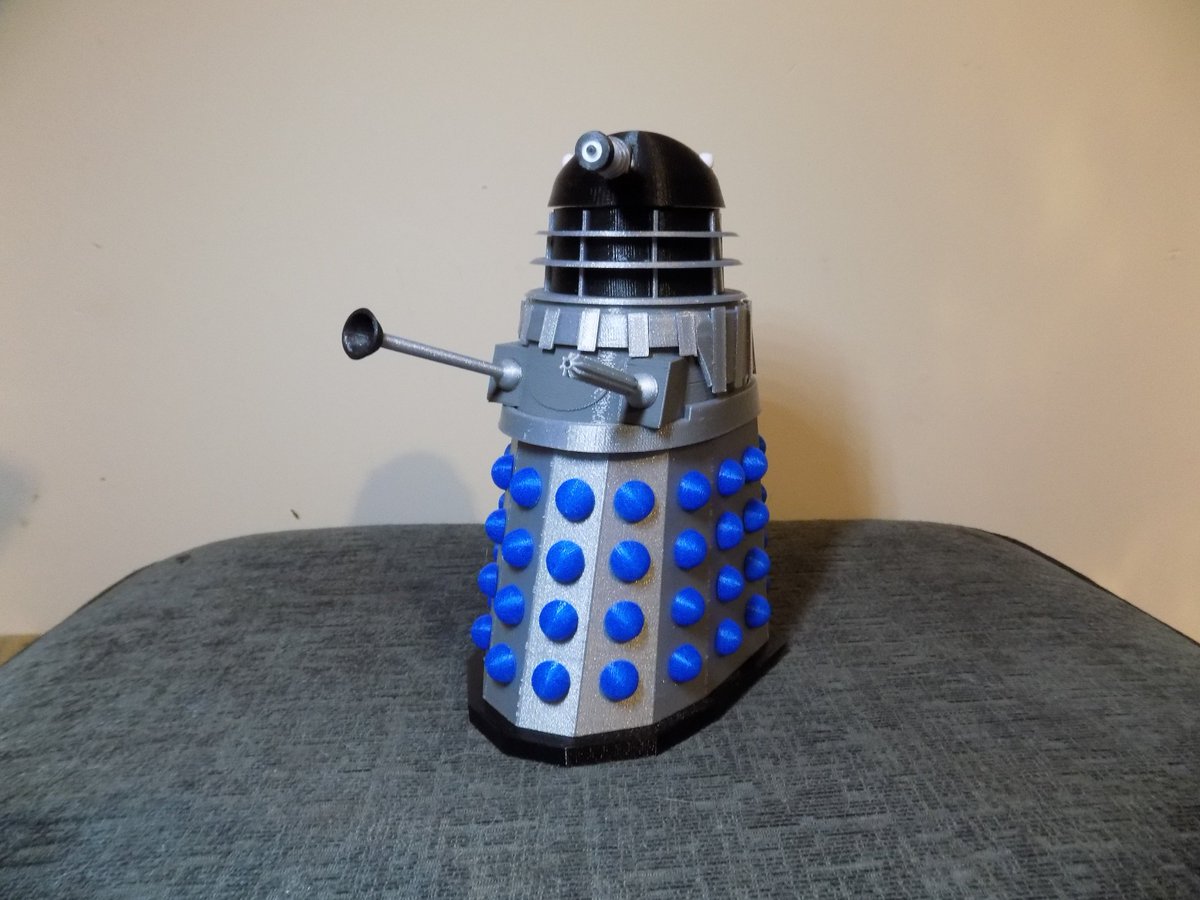 Andarne_'s tweet photo. Excited to share the latest addition to my #etsy shop: 3D-printed Emperor Guard Dalek - The Evil of the Daleks (1967) https://t.co/1HSDeJ0DFS #vintage #collectables #dalek #drwho #emperordalek #3dprint #model #plaplastic #darny3d https://t.co/9DNuldQB1y