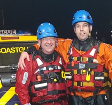WatchetCRT's tweet photo. Whilst the snow is melting away our #HMCoastguards are still out tonight in the freezing cold water of the #BristolChannel #WatchetHarbour practising their #WaterRescue skills. @MCA_media #ToSearchToRescueToSave #ToTrain ! https://t.co/reAdZTONaN