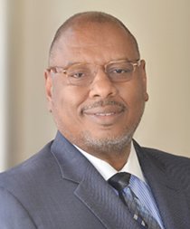 JPS_Health's tweet photo. The son of the first black judge in Dallas, Louis Bedford III learned the value of perseverance early. Now he uses his can-do attitude everyday to benefit patients and colleagues at JPS. #JPShealth, #FortWorth #Dallas #Texas https://t.co/xb7qAwNOiB https://t.co/CgbKTf5osu