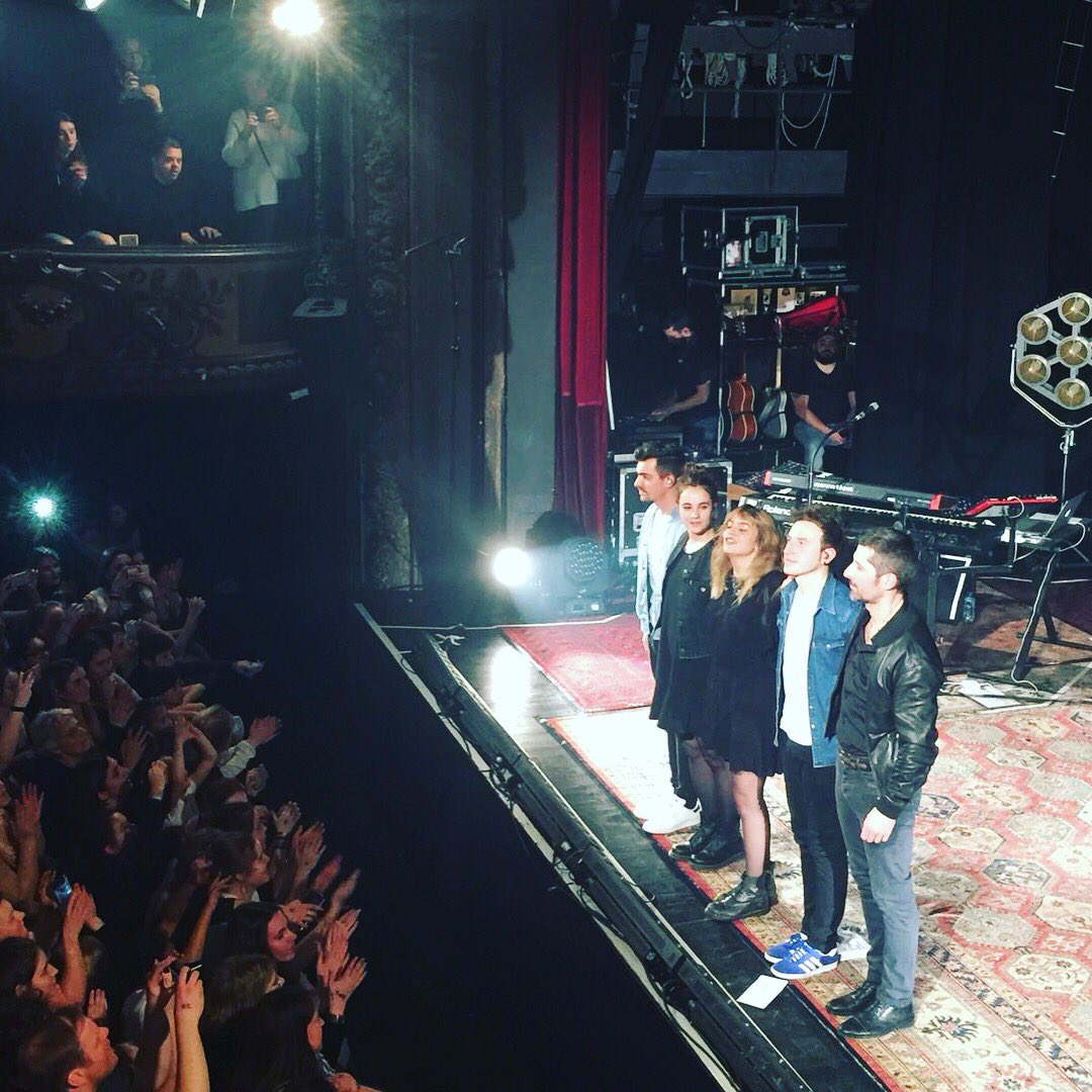 AuguriProd's tweet photo. Bravo @louane pour ces deux soirs magiques au @LeTrianonParis ✨ La tournée continue ! Suivez nos stories Instagram pour en voir + ! #Louane #AuguriProud https://t.co/xpOUX1WtjD