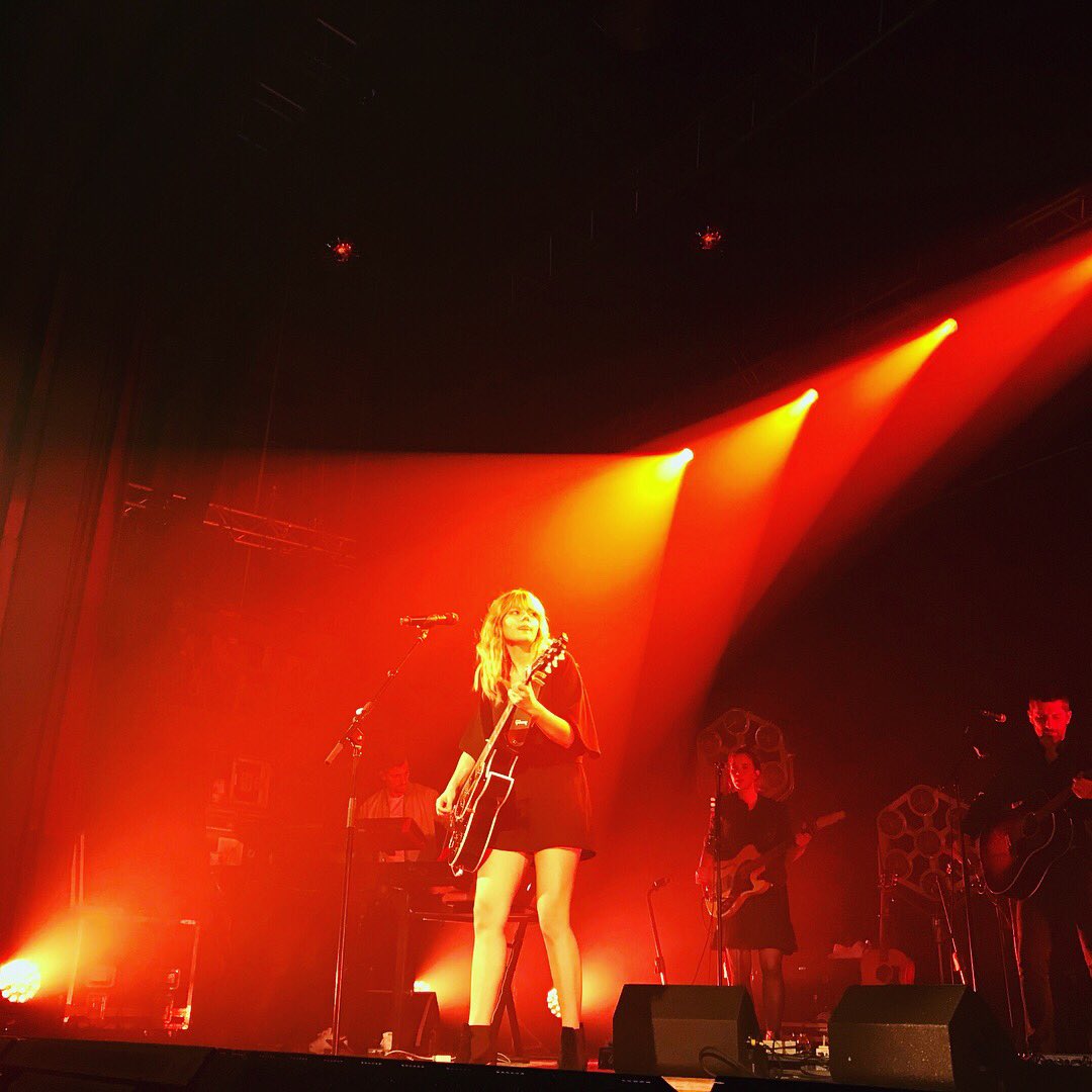 AuguriProd's tweet photo. Bravo @louane pour ces deux soirs magiques au @LeTrianonParis ✨ La tournée continue ! Suivez nos stories Instagram pour en voir + ! #Louane #AuguriProud https://t.co/xpOUX1WtjD