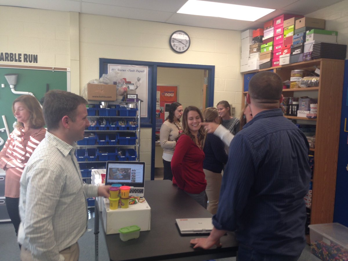 j_eisenberg87's tweet image. Teachers @CatonsvilleMS learn from each other during today&apos;s faculty meeting PD #cmsmakes #makerspace #cantwait @nickschiner