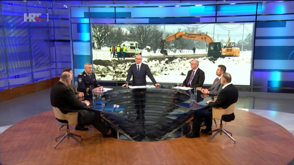 Šundov: Vojska je već u intenzivnim pripremama za nadolazeće ljeto, kanaderi se servisiraju bit.ly/2I5q87N #Otvoreno