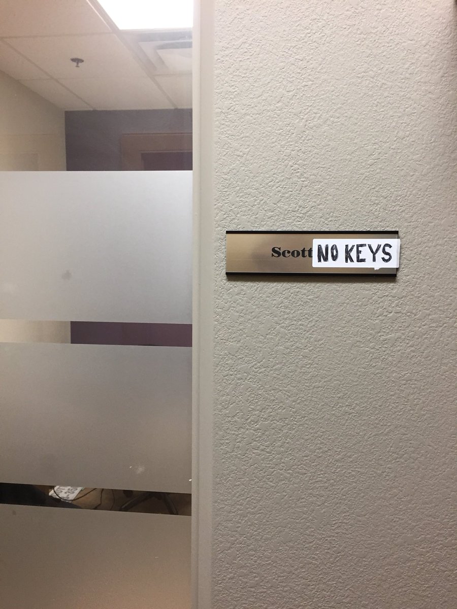 KeyOntrack's tweet photo. When you lose you keys at the office everyone’s a comedian. #wellplayedLeah. https://t.co/Um2v8WOjAR