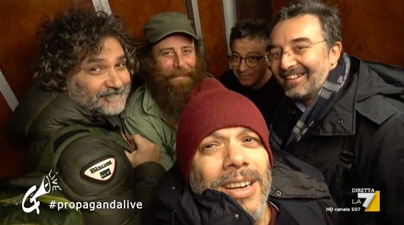 welikeduel's tweet photo. Una domenica sera alla stragrande

#propagandalive https://t.co/IOkSUdDsyz