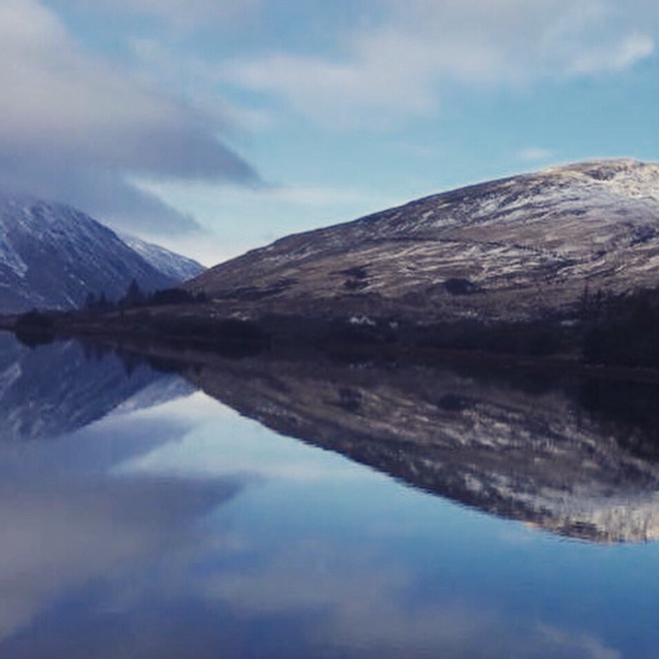 DelphiEscape's tweet photo. We'd don't hear much about the calm after the storm. The fjord was so still today that it was like a mirror reflecting the mountains surrounding it. #likeamirror #stormemma #wildatlanticway #connemara #winterinspring #mayo #galway #delphiresort #roadtrip https://t.co/X4uuJB3HXE https://t.co/zpYWgKH88M
