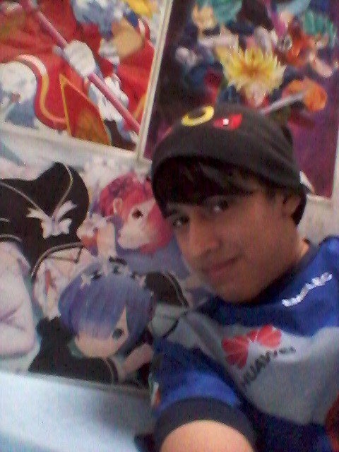 #SelfieForFolagor Hola folagor  me llamo Ronald te veo desde el 2016 Y e visto la mayoría de tus vidios te veo desde Ecuador las waifus también querían mandarte un saludo Chao