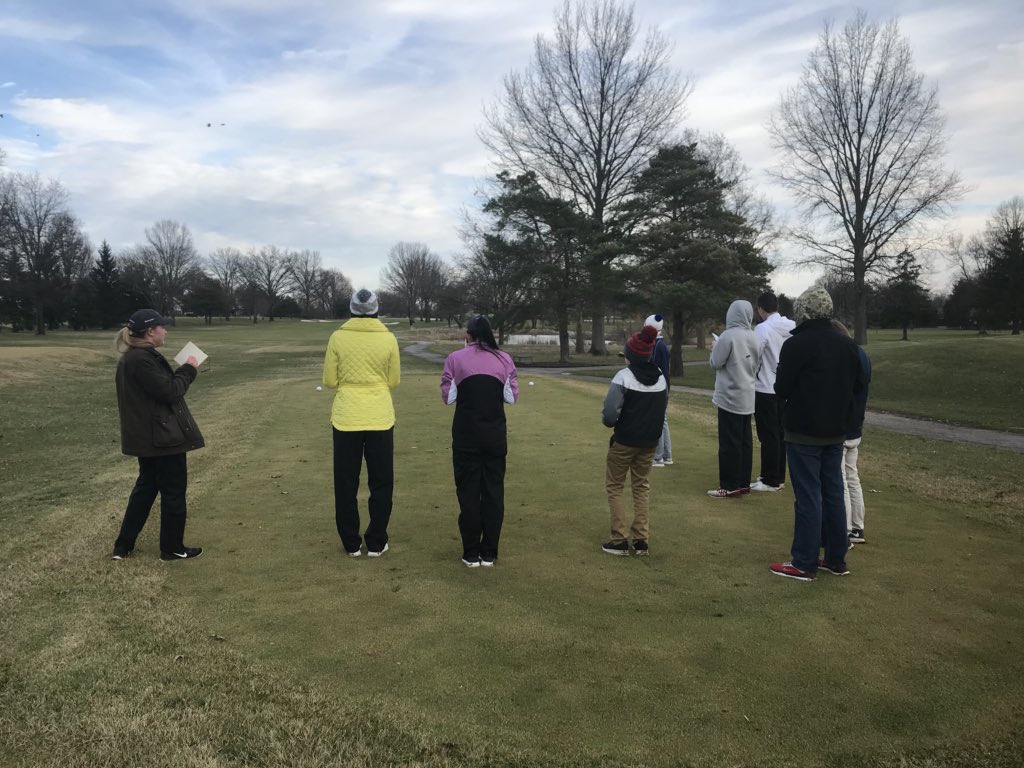 thegolfroomoh's tweet photo. It was cold but never too cold to learn. Had a great time with the #juniorchampions showing them how to plot a golf course and building different situational awareness @worthingtonhillscc #grit #tgrdifference #makingbirdies https://t.co/yTPVj4Qlxz