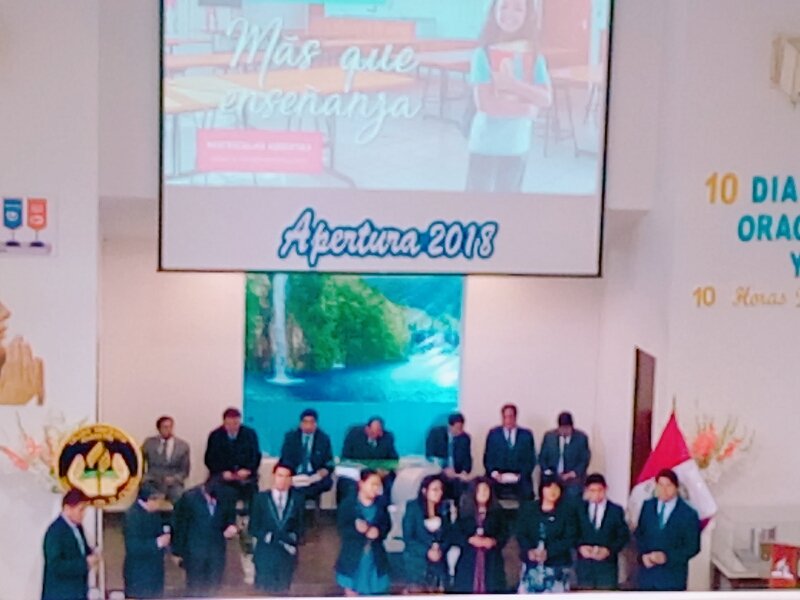 HildaChavezR's tweet photo. Apertura del año escolar 2018. Colegio Adventista-Huancayo. https://t.co/gA7zwRMwRg
