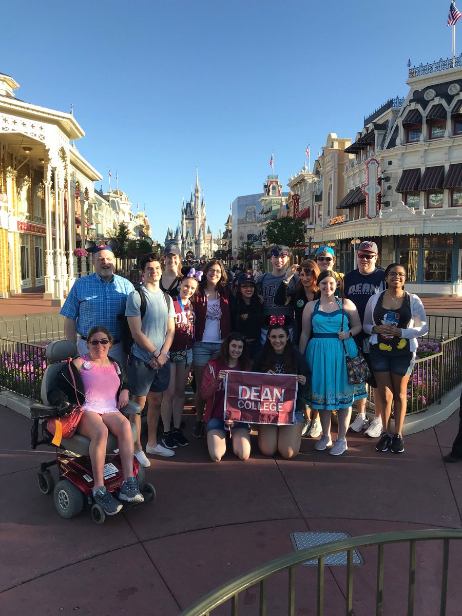 DeanBusiness's tweet photo. Theme Park Management class on Main St. in Magic Kingdom. https://t.co/hroSaCRU99