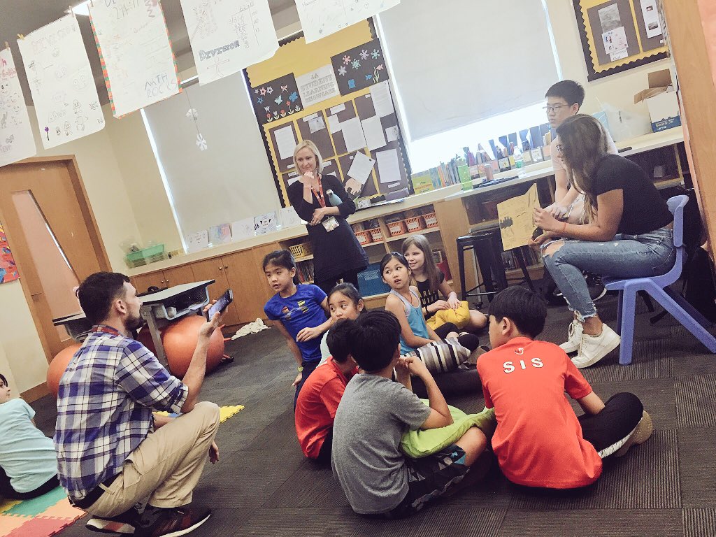 cecigomez_g's tweet photo. The #textconnections (not to mention the personal ones) being made today @ #sisrocks during the #graphicnovel showcase are nothing short of MAGICAL✨ ~ #studentmentors #collaborativeteachers #authenticlearning • @baci_abroad  @mr_shep63 @bannerbenjamin @susankim421 @sis_eal https://t.co/kgvfkDsjTH