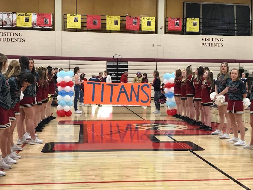 LegendUnified's tweet image. A big Thank You to the @phsmustangs for including us in their wish week and inviting us to play in their Unified game tonight! Such a fun night and well played game by both teams!