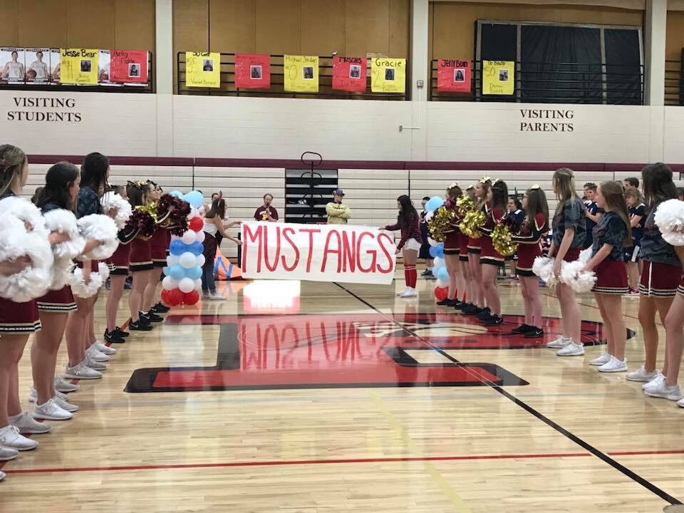 LegendUnified's tweet image. A big Thank You to the @phsmustangs for including us in their wish week and inviting us to play in their Unified game tonight! Such a fun night and well played game by both teams!