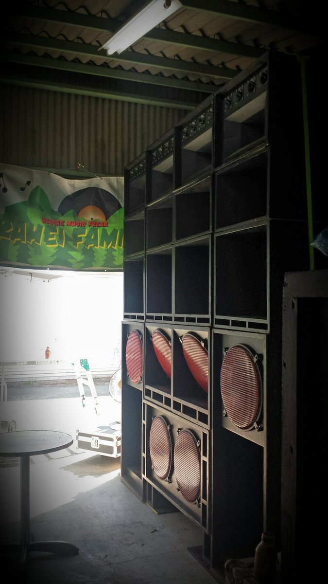 KAHEI072's tweet photo. 今年初のメンテナンス。。。

#soundsystem
#Reggae https://t.co/gBmkFrzzdK