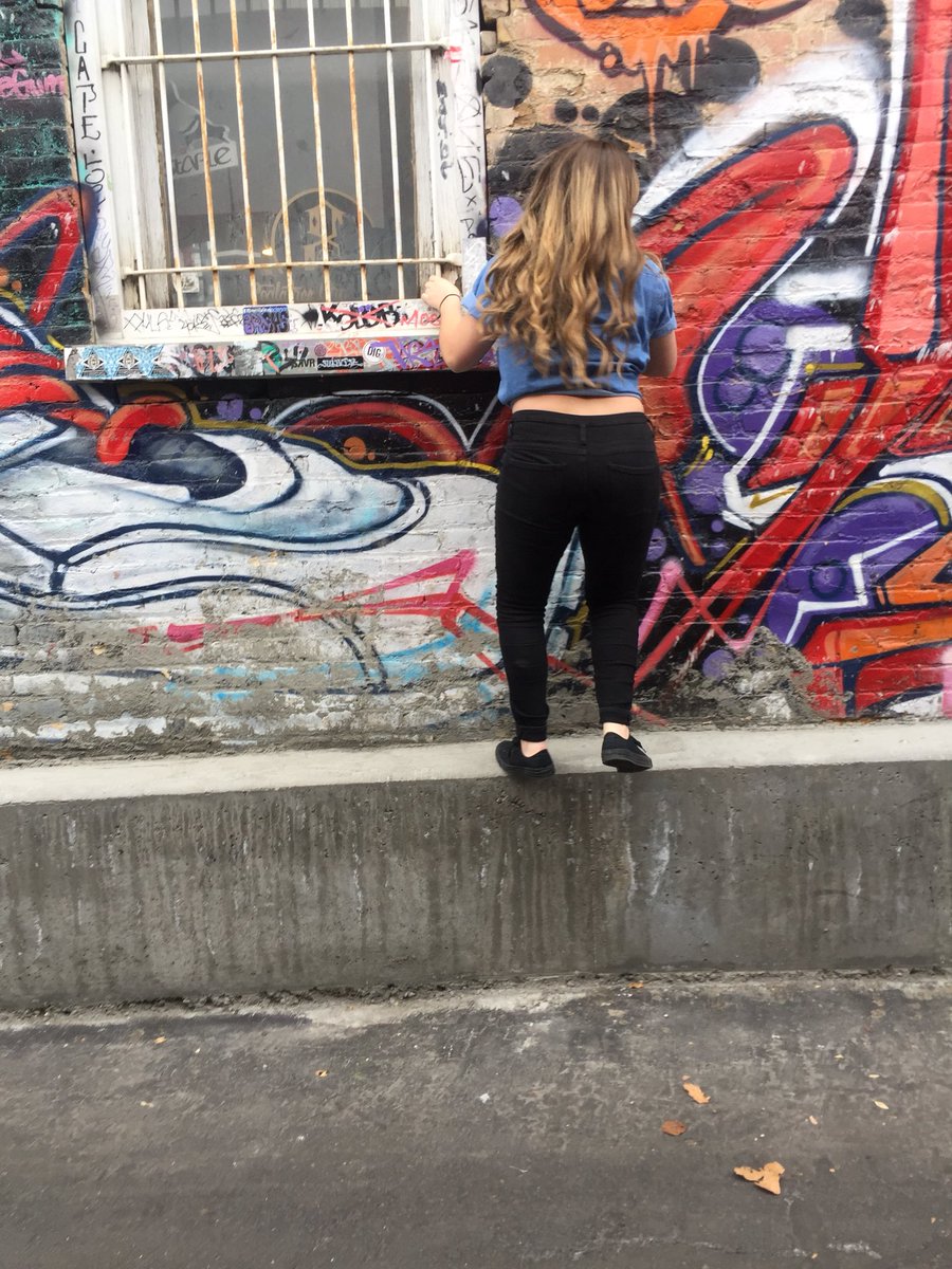 Courtneyrobs393's tweet photo. When I try to take cool pics I always come out with some real gems 👍🏼 https://t.co/gzMY6XXCOH