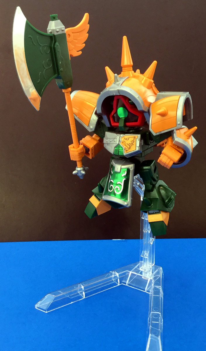 おもちゃ屋本舗 米沢店 アッシマーはスタンド付 本来はゴルディオン いや 大型斧に変形した時に使います