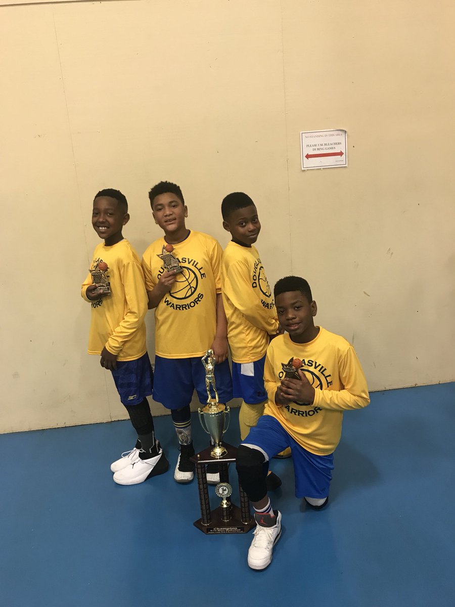 andrea_guilford's tweet photo. A family of ballers! My dad and brother basketball team won the 10u Rec. Championship this past weekend. #AGSquared https://t.co/rWXKQXvo2i