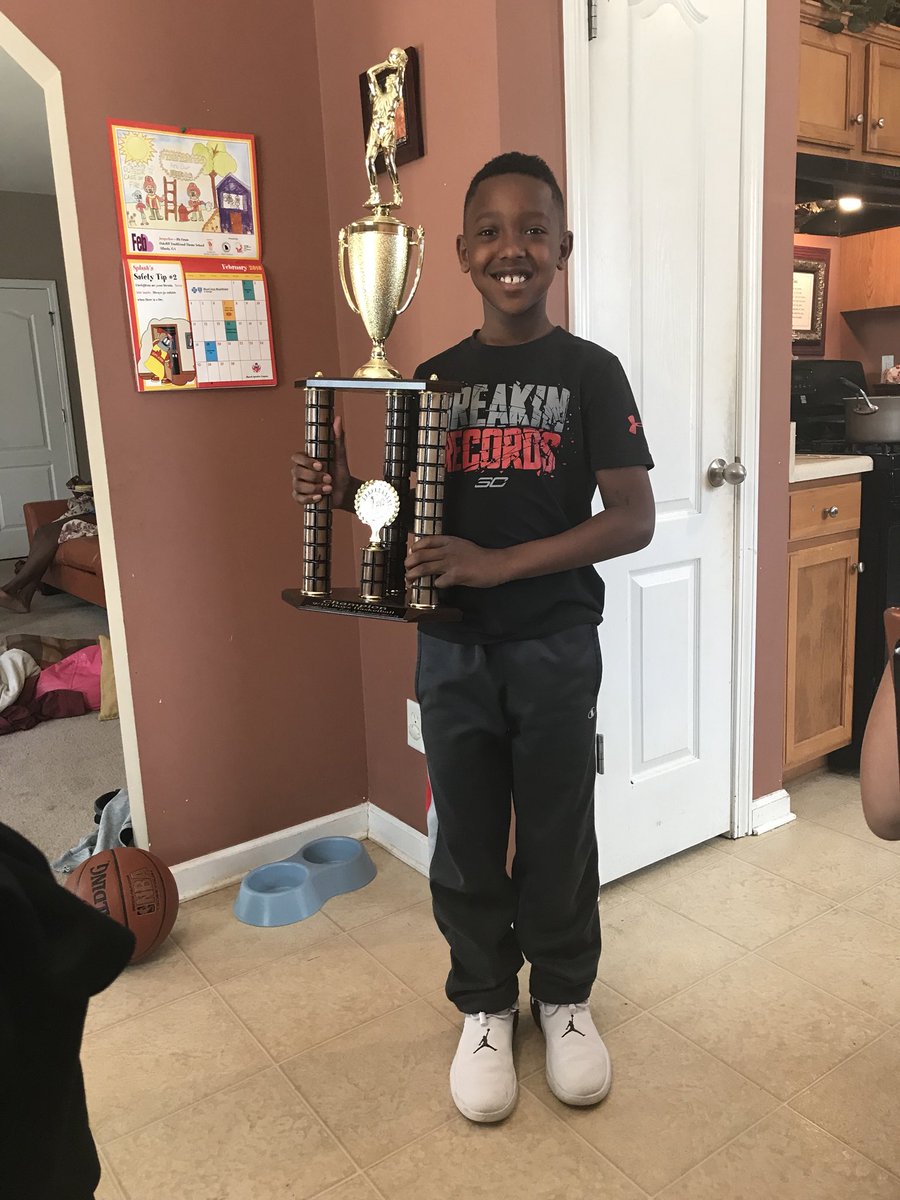andrea_guilford's tweet photo. A family of ballers! My dad and brother basketball team won the 10u Rec. Championship this past weekend. #AGSquared https://t.co/rWXKQXvo2i