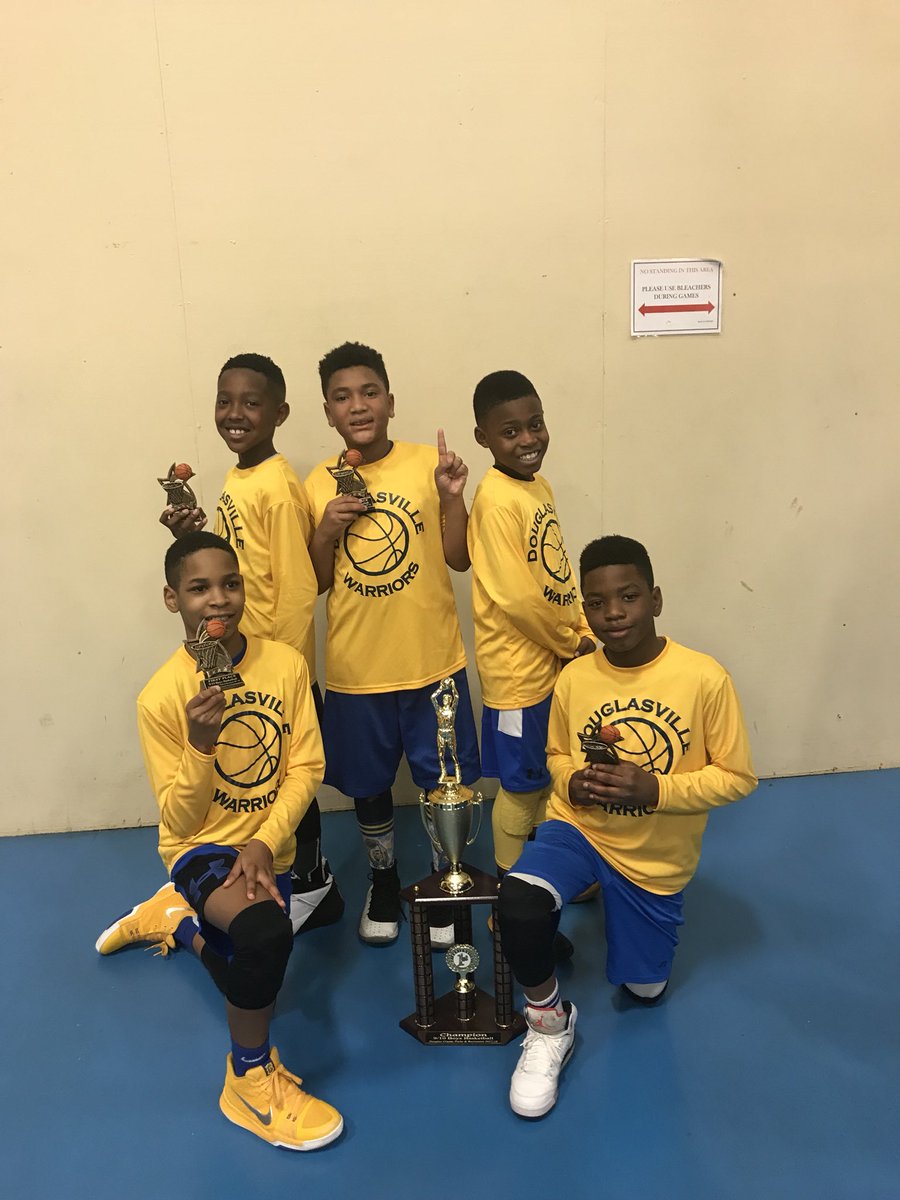 andrea_guilford's tweet photo. A family of ballers! My dad and brother basketball team won the 10u Rec. Championship this past weekend. #AGSquared https://t.co/rWXKQXvo2i
