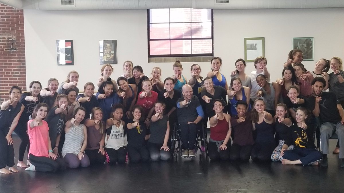 AXISDanceCo's tweet photo. We had a wonderful class yesterday with students from American College Dance Association at Virginia Commonwealth University, thank you for moving with us! #AXISDanceCompany #AXISonTour #30YearsofRuleBreaking #AXIS4Inclusion #Dance4All https://t.co/J1IXg59wMT