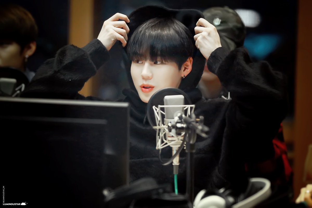Luminoustar_sw's tweet photo. 약속해요 변치 않겠다고 지금 이대로 삶의 끝까지
I promise you☝️
#하성운 #성운 #갓성운 #워너원 #WANNAONE #SUNGWOON #약속해요

🌬 https://t.co/vq9JYwPRzR
🌬 https://t.co/HTdWxDWxkv https://t.co/25lYUSSeMl