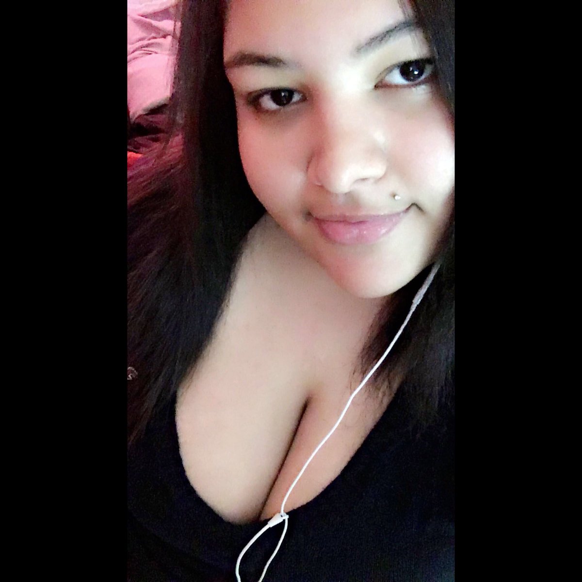 goddess_sinna's tweet photo. All Natural &amp; Im still hot 😍
Natural Goddess making you weak to your knees loser. #findom #femdom https://t.co/aoVCqEovm5