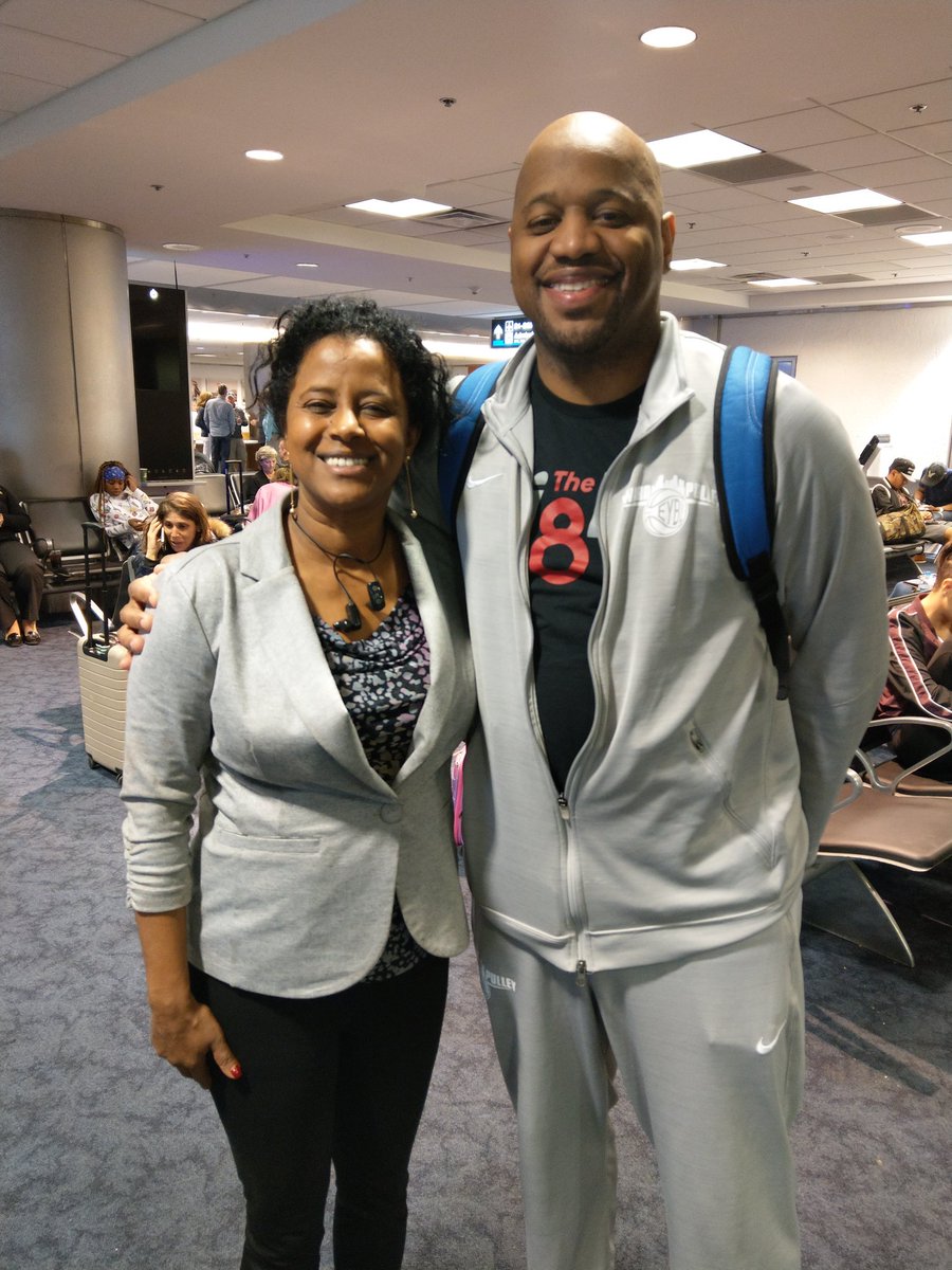 WayNice25's tweet photo. Since becoming a Bush Fellow, I find myself coincidentally bumping into greatness @BettyGronneberg who's a 2016 Bush Fellow. However, a wise man once told me there aren't any coincidences in life. Follow this queen and her work @uCodeGirl and mine @CQ_Consulting17
#Bush2017 https://t.co/I84D3XRxdJ