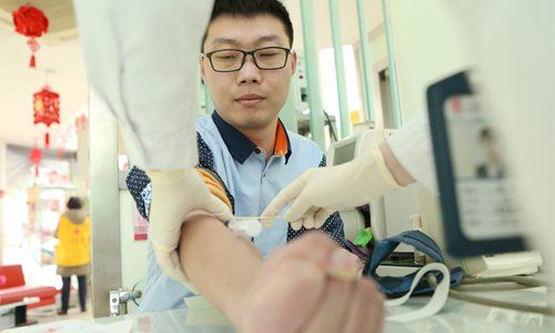 GlobalBloodFund's tweet photo. Beijing faces blood shortages as China's replacement system is scrapped and it moves towards 100% voluntary donation  https://t.co/epBTB979DV https://t.co/tkfZZeIGvr