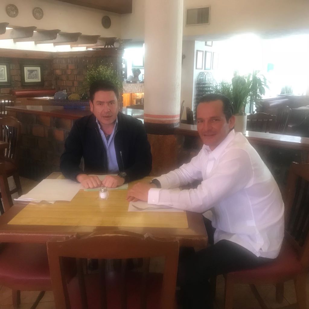 astudilloqro's tweet photo. Seguimos sumando esfuerzos con el #PRI Estatal, hoy tuve el gusto de reunirme con su dirigente @Juanqro. El mejor trabajo es el que se realiza sumando fuerzas, estamos listos para comenzar este gran reto #Astudillo https://t.co/ROIk1V2BlE