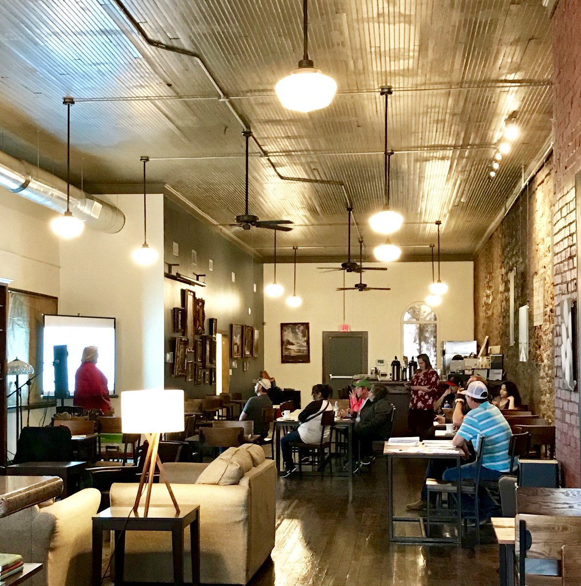 SweetwaterTXedc's tweet photo. #SweetwaterEconomicDevelopment hosted #USDA #RuralHousing Program at #Argos. #CherylReed, Rural Development Area Specialist, presented the program. #existinghome #newhome #homerepairs #econdev #creditscore #realestate #homeownership #Americandream https://t.co/4UdPuyt8N5