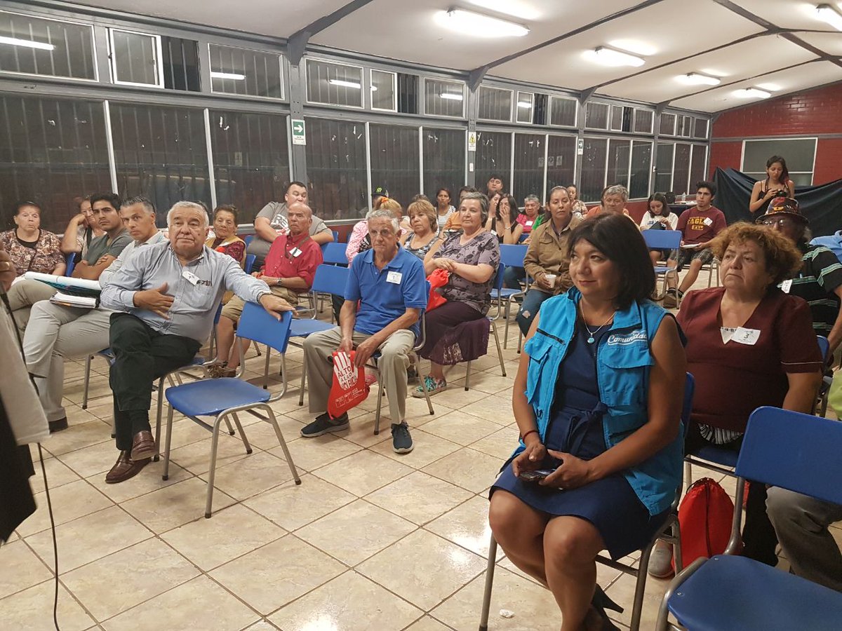 unidaddeplanes's tweet photo. La alcaldesa de @MuniLaPintana @ClaudiaPizarro nos acompaña esta tarde, para escuchar las demandas y sueños del sector sur de esta comuna ¡Construyendo en conjunto los cimientos del #PlanIntegral! 

@IntendenciaRM @ortegahernan @Orrego @PintanaCanal39 https://t.co/DkfPptbfSE