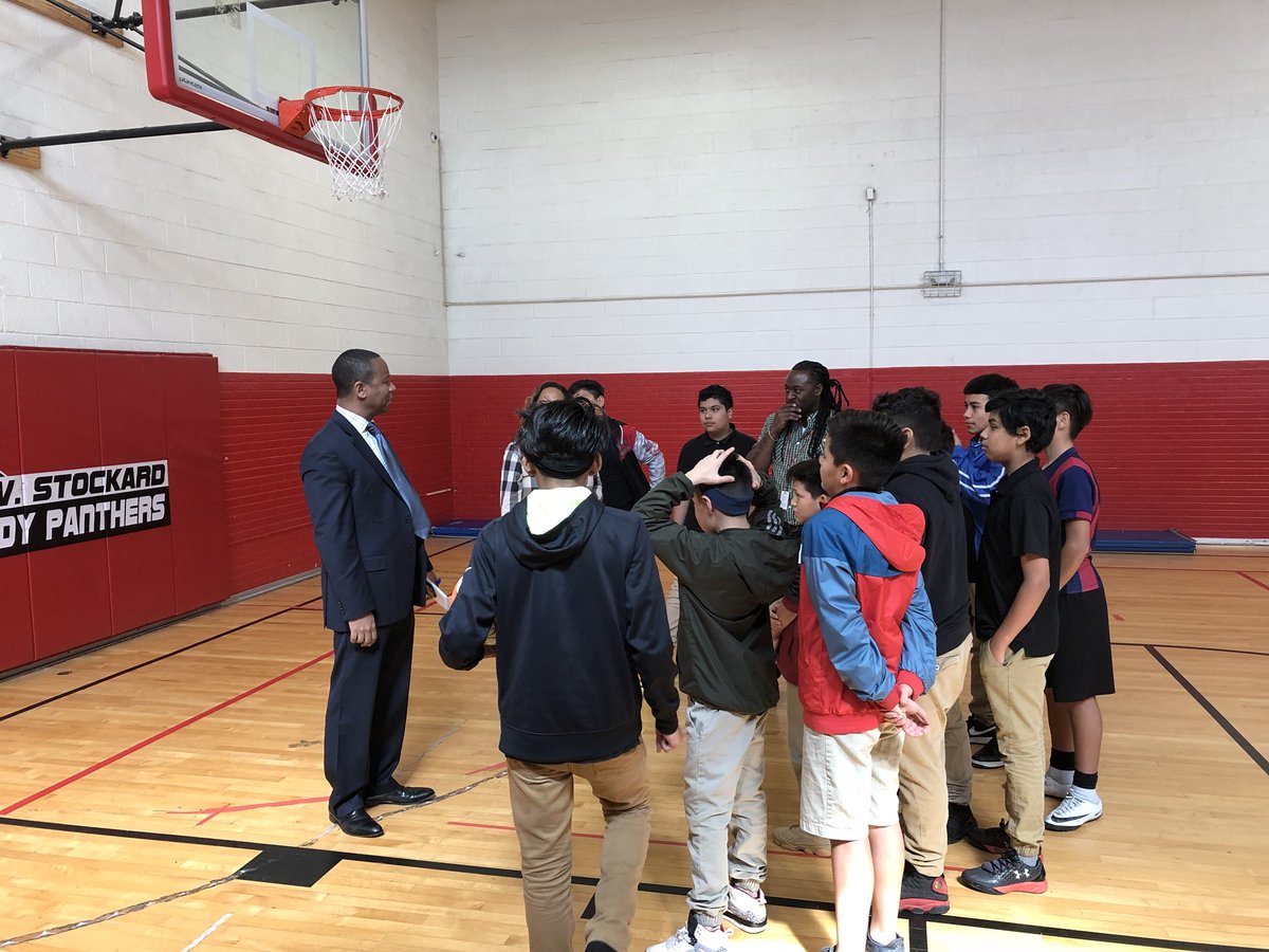 Stockard_ms's tweet photo. Our 6th grade Futsal team won the championship this weekend! Here they are being featured on CBS 11 tonight. Next stop: Orlando! @STEVEPICK11 @DallasISDMedia @penaraul #wearestockard #erasingthegap https://t.co/tpA0LIaLAt