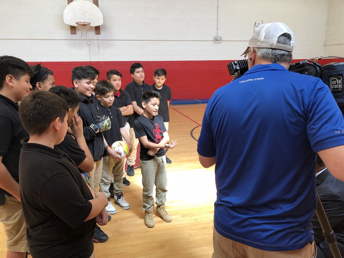 Stockard_ms's tweet photo. Our 6th grade Futsal team won the championship this weekend! Here they are being featured on CBS 11 tonight. Next stop: Orlando! @STEVEPICK11 @DallasISDMedia @penaraul #wearestockard #erasingthegap https://t.co/tpA0LIaLAt