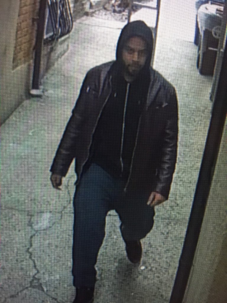NYPD49Pct's tweet photo. Please help us help you in identifying this suspect regarding a burglary, that occurred in the vicinity of the 2200 block of Wilson Ave between Pelham Pkwy North and Astor Ave. Call ☎️ the #49Pct Detective Squad at 718-918-2038, if you have information #Bronx https://t.co/6vzV910YiU
