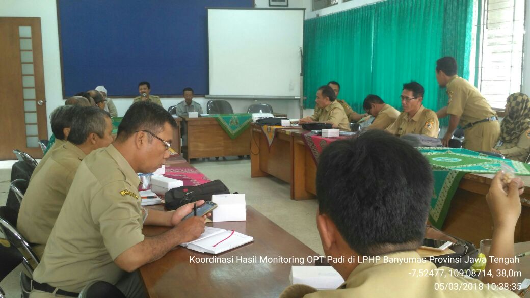 bbpopt's tweet photo. Rakortek dan refreshing pengelolaan WBC MT 2017/2018 di Cilacap diikuti POPT se-wil LPHP/LAH Tajum Cilacap. Turut hadir @bbpopt dan @ditlin_tp sebagai Narasumber (5/3/18). @Ditjen_TP_News @kementan #StopSpot #pengamatanrutin #beranilapordini #quickrespon https://t.co/IWXfHiku2m