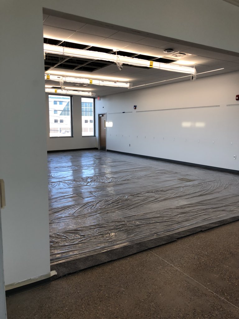 UNMEllis's tweet photo. More photos from today’s tour of the McKinnon Center for Management building! https://t.co/9K7REDc6lV
