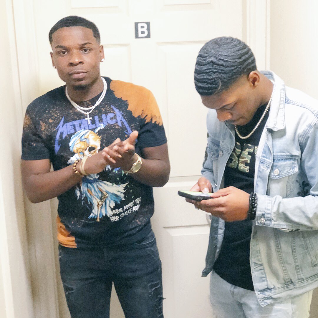 nosirnick's tweet image. in the cut like 🦋 stitches. 
#TheFinal4