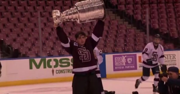 CBSSoutheast's tweet image. FL SCHOOL SHOOTING:  A memorable day for the Marjory Stoneman Douglas High School hockey team. The state champs got to practice at the BB&amp;amp;T Center in Sunrise thanks to the NHL’s Florida Panthers, who call that arena home. (WFOR) MON0350
