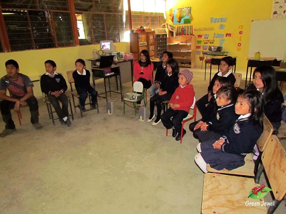 GrupoGreenJewel's tweet photo. EDUCACIÓN AMBIENTAL POR DIA MUNDIAL DE LA VIDA SILVESTRE [1/3]

Charlas, proyección de videos, cartillas y juegos sobre el "Jaguar" compartimos con los niños y niñas de las escuelas.

#WorldWildlifeDay #PredatorsUnderThreat #iProtectBigCats #WWD2018 https://t.co/ko4qUqltYZ