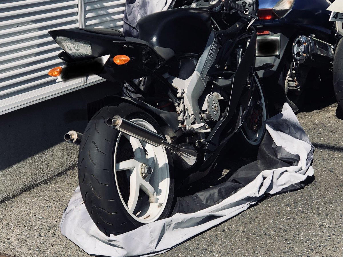massaki707's tweet photo. 昨日の嵐でバイクに掛けるシートカバーにトドメさされた(´°ω°)ﾁｰﾝ https://t.co/N90hLlygfw