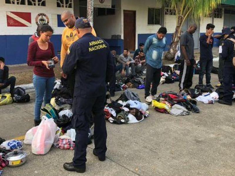 Recomendados: Recomendados:Aseguraron también que los tres presuntos traficantes de personas, cuyas identidades no precisaron elsiglo.com.pa/internacional/…