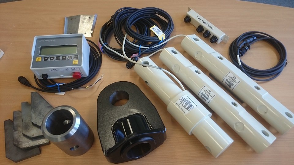 HawkEngineering's tweet photo. Spreader Scale Kits are available for most makes & models of spreaders. On board scales ensure you get accurate spreading rates. Call Owen on 0401021723 for more info. #SpreaderScaleKit https://t.co/XFgJSh9XBk
